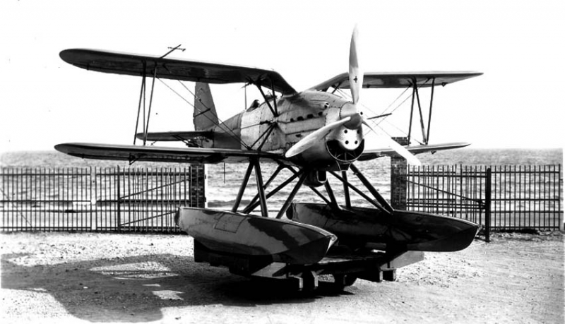 Étranger s'il vous plaît Part Trente-Cinq: Romano R.90 : r/Warthunder