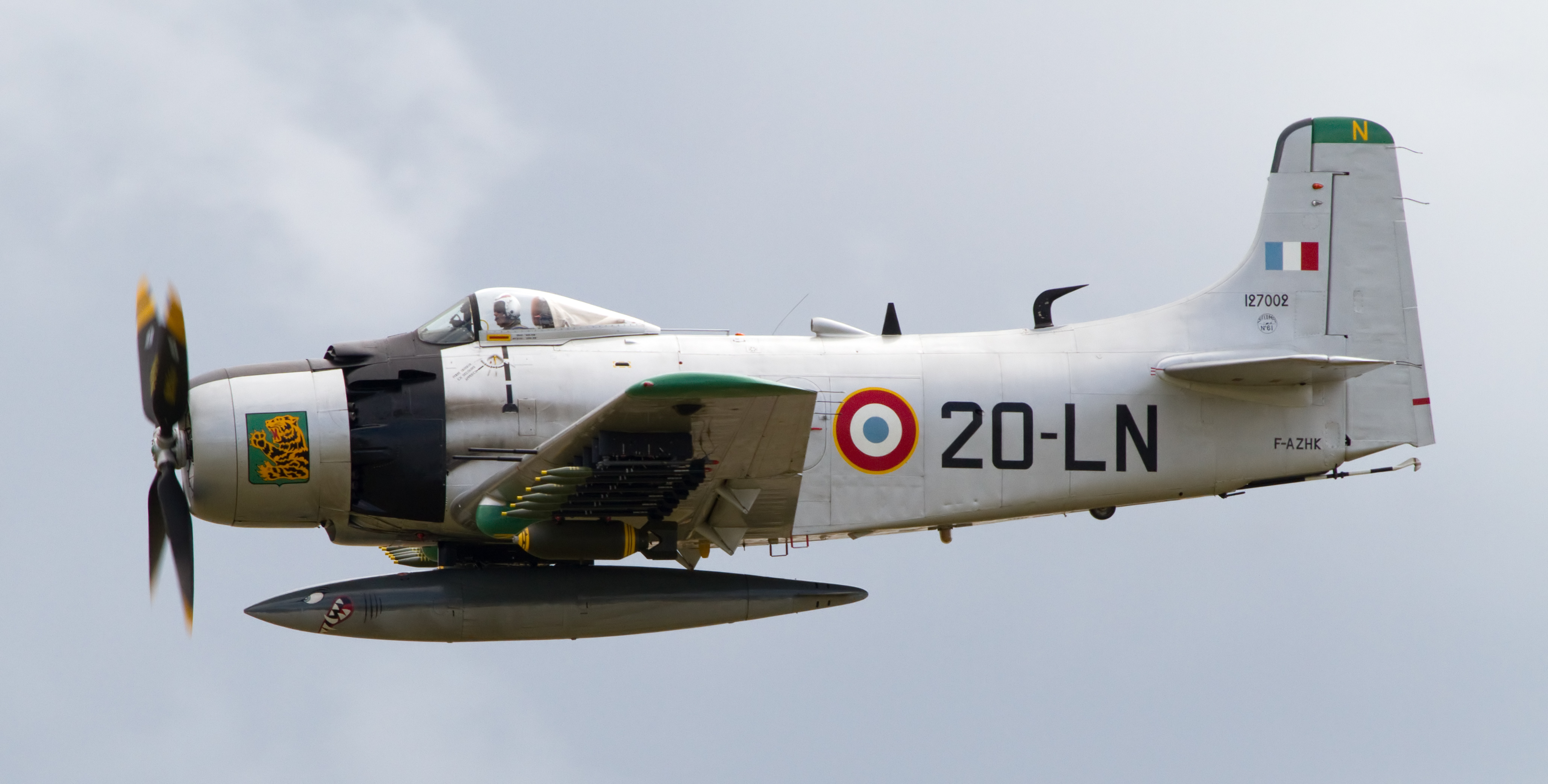 2 ad 4 c. Douglas ad-4n Skyraider. Ad-4 Skyraider с унитазом. A1 Skyraider с унитазом. Skyraider 4 местный.