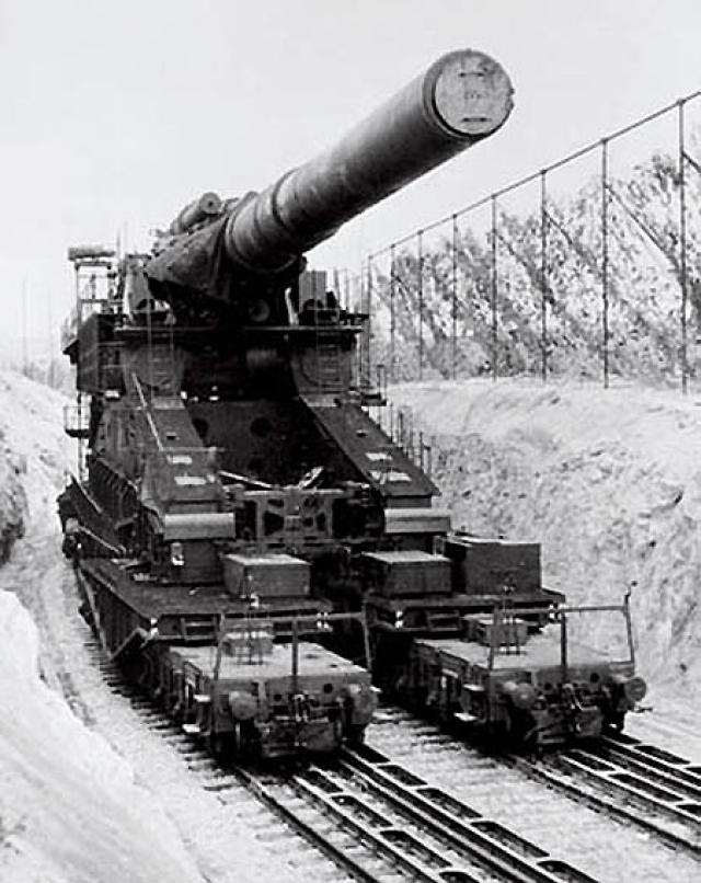 What if the Schwerer Gustav had a shell ten times bigger? What