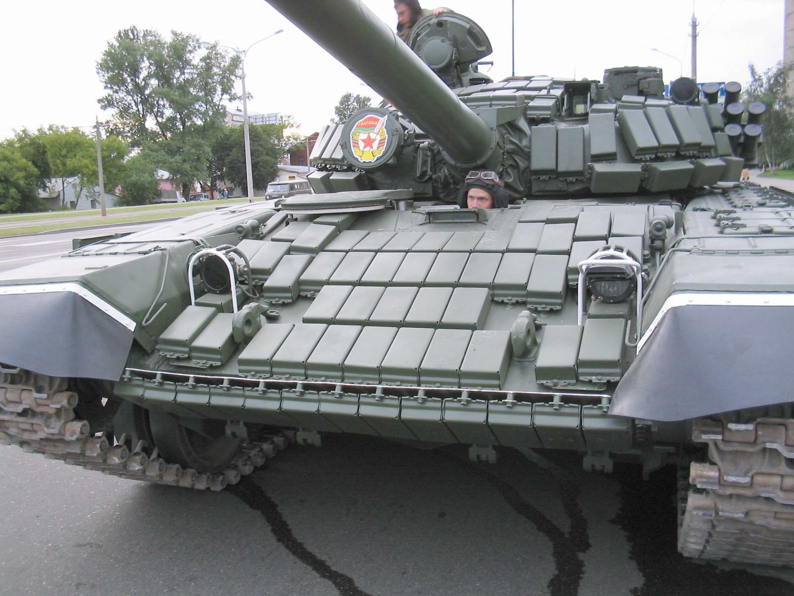 Т д 82. Динамическая защита т-72б3. Т-72 С динамической защитой. Динамическая защита танка т-90. Т-72б3м броня.