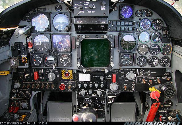 f 5 cockpit