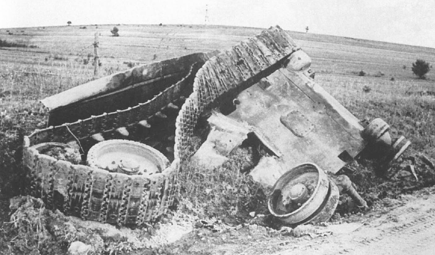 Сколько фашистских танков уничтожил артиллерист борисов. Взрыв боекомплекта танка т-34. ЗИС-6 подбитый. Погибшие экипажи танков т34.
