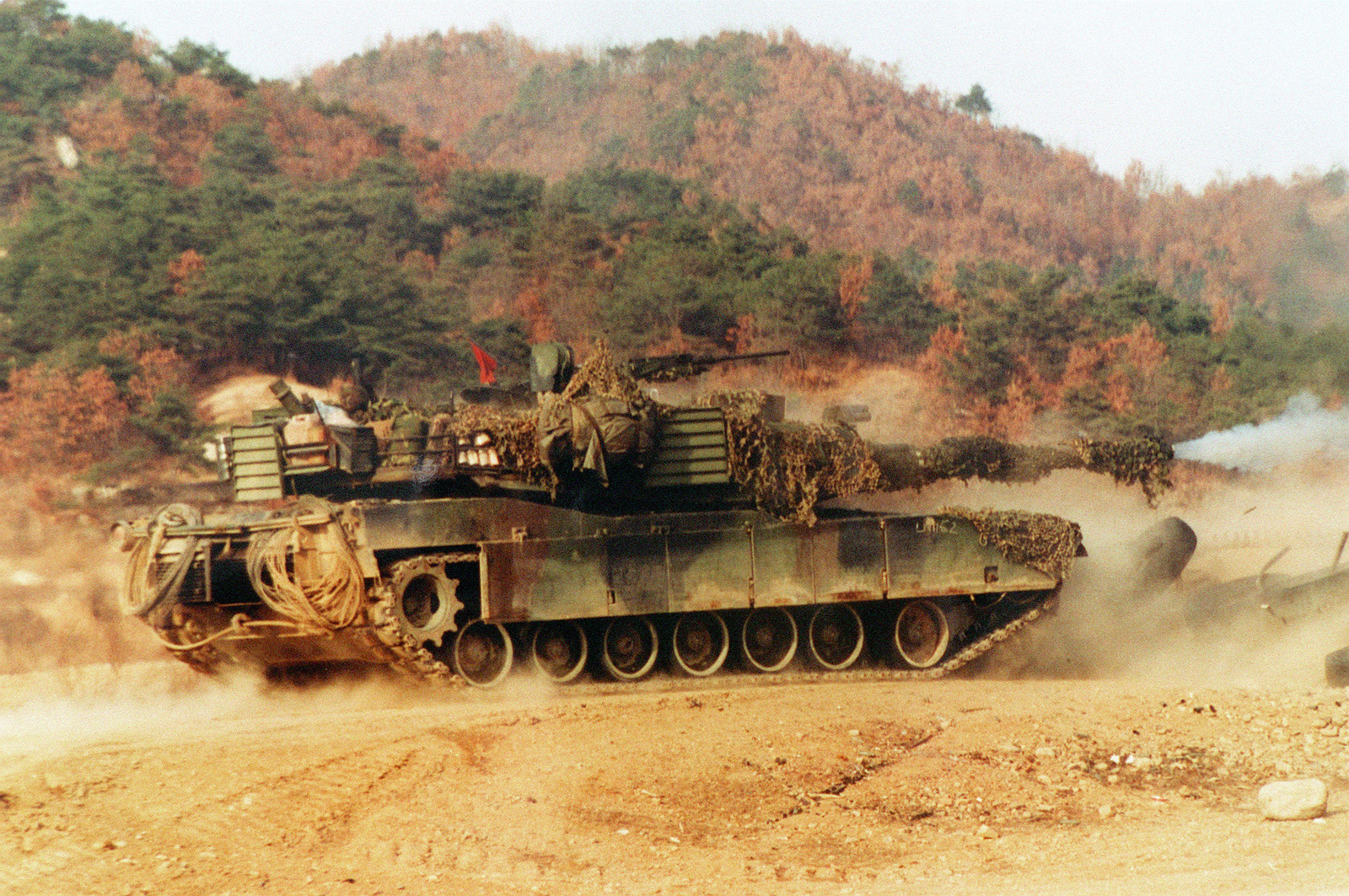 Сколько подбито танков абрамс. M1a1 Abrams. Танк Абрамс. M1 Abrams 1980. Подбитый танк м1 Абрамс.